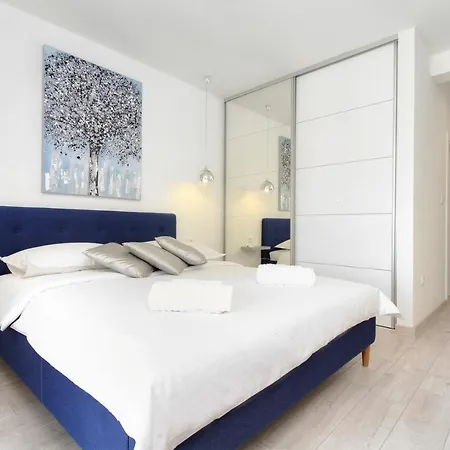 Ctma231/ Modern Decorated With Private Pool Makarská